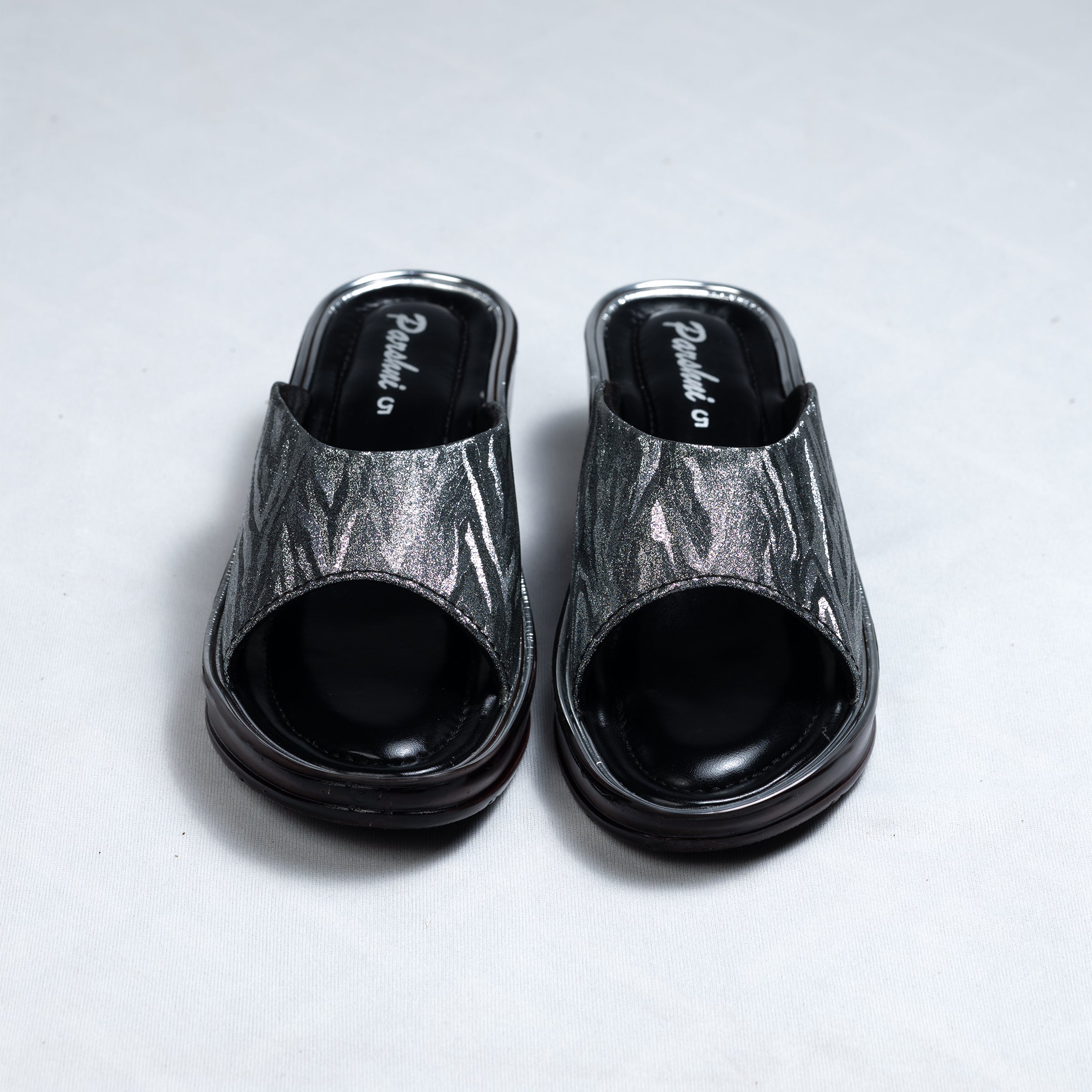 Parshni Women Silver Texture Open Toe Wedges for Party Use