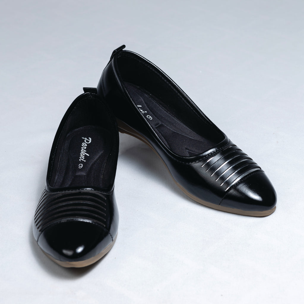 Parshni Women Black Leaser with Silver Display Pointed Toe Ballerians for Party Use