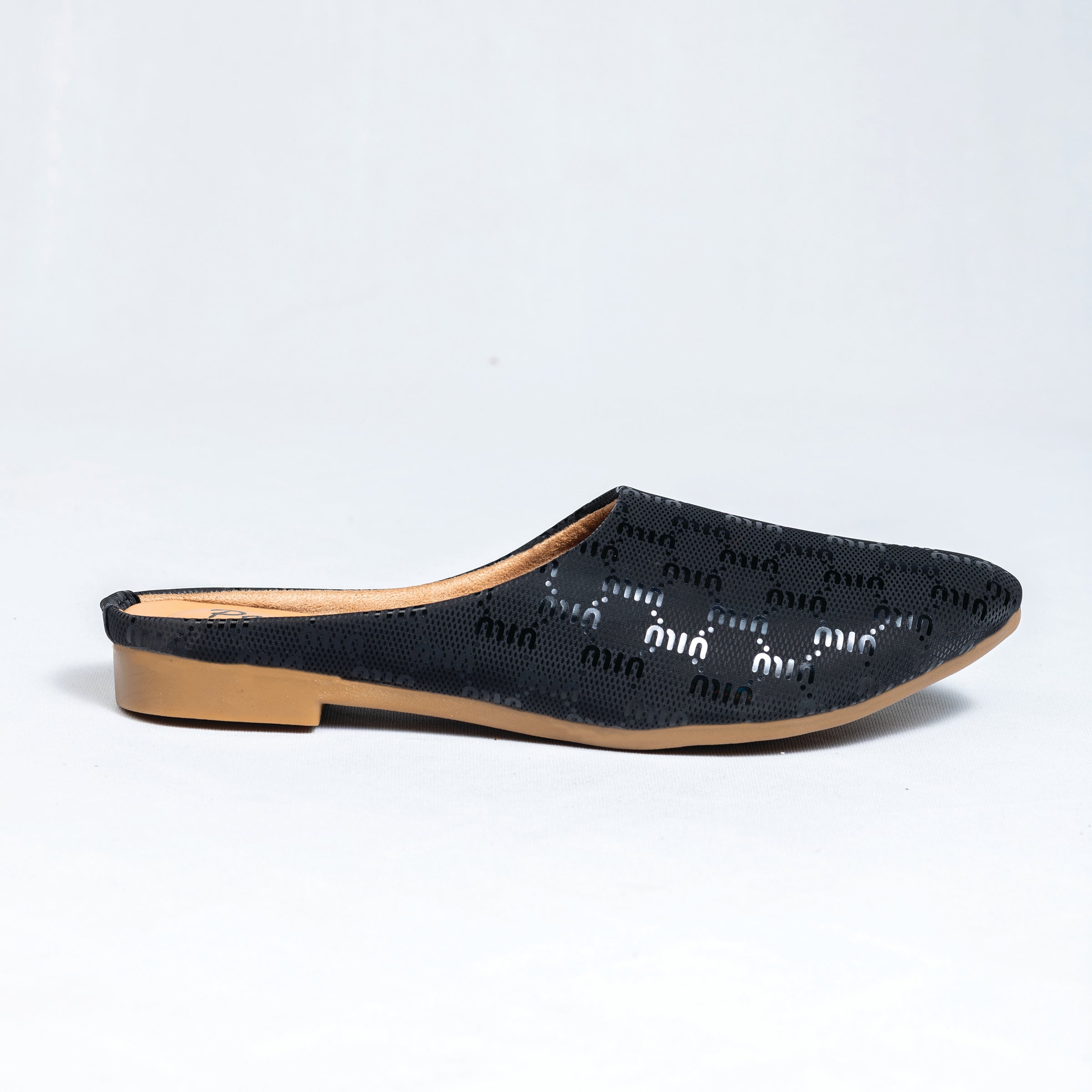 Parshni Women Balck Texture Pointed  Half Shoe For Casual Use