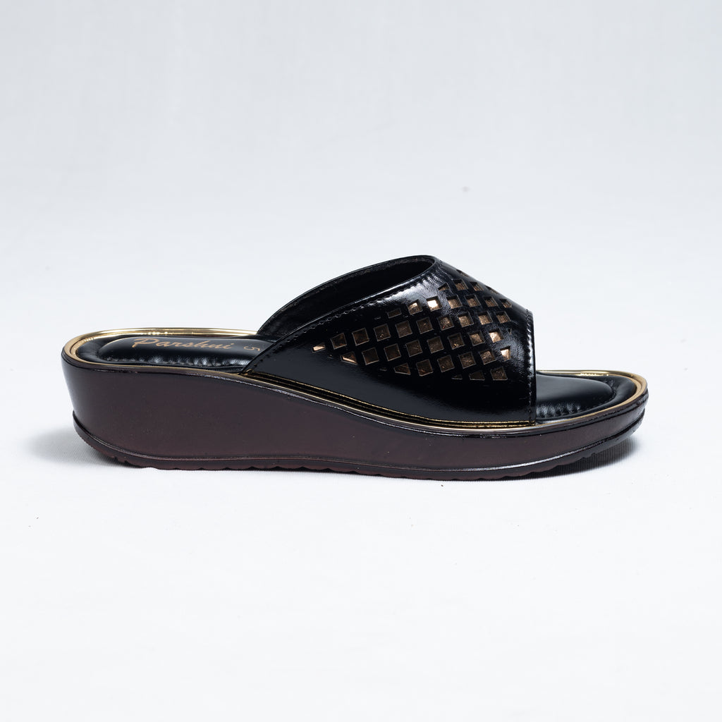 Parshni Women Balck Leaser With Golden Display Open Toe Wedges For Party Use