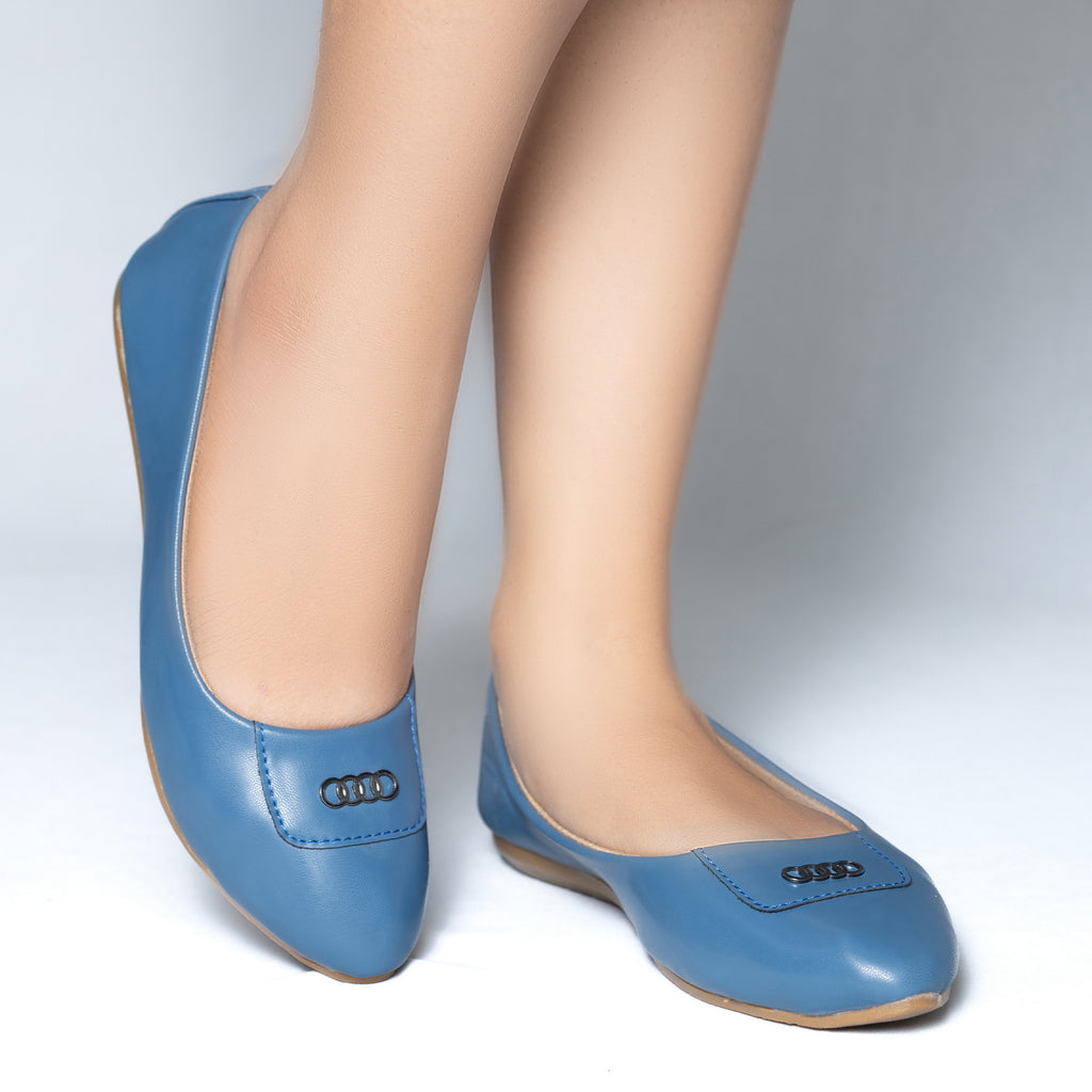 Parshni Women Sky Blue Solid Pointed Toe Party Wear Ballerians