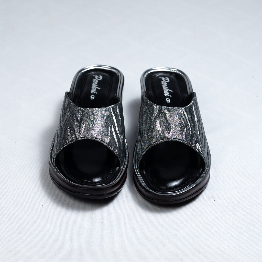 Parshni Women Silver Texture Open Toe Wedges for Party Use
